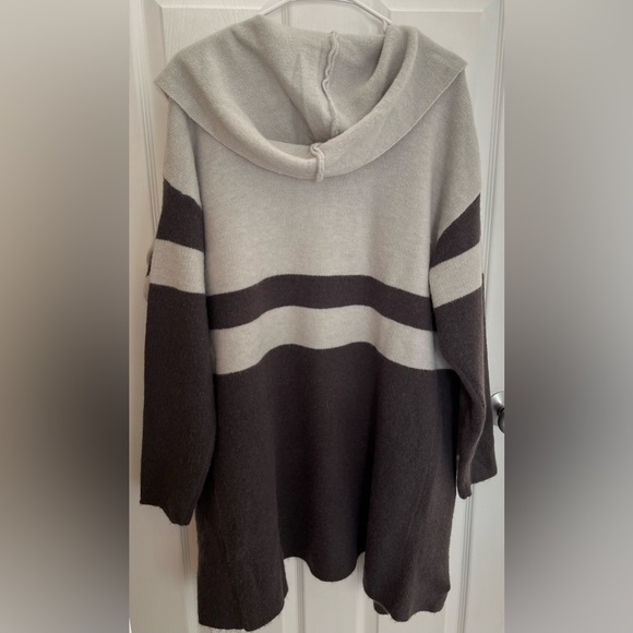 Sweater Hooded Cardigan, Women’s Size Small (oversized) NWOT - Picture 4 of 7